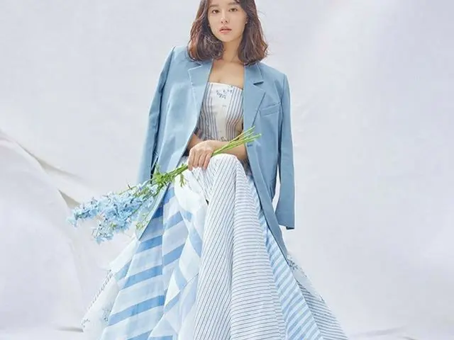 【g公式】女優キム・ジウォン、 #harpersbazaar💙   