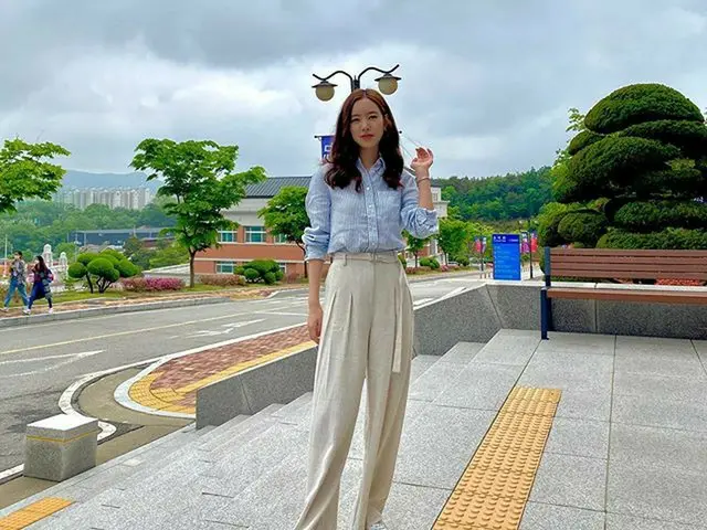 【g公式】女優チン・セヨンは、すでに月曜日ですって？ 😬   #Born Again   