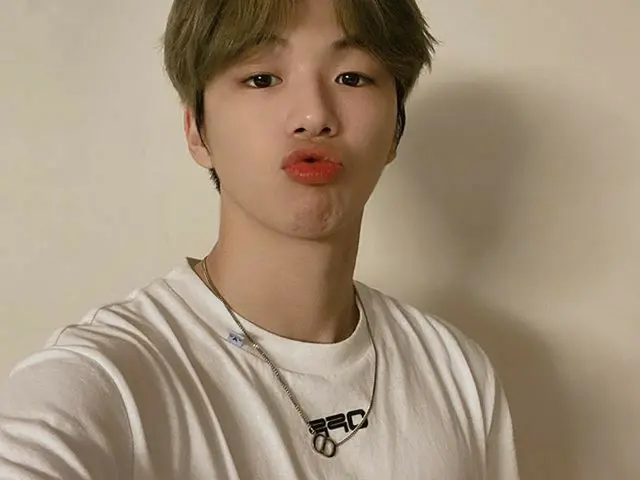 【G公式】Wanna One_出身カン・ダニエル、Home sweethome😁😁😁#selfie   