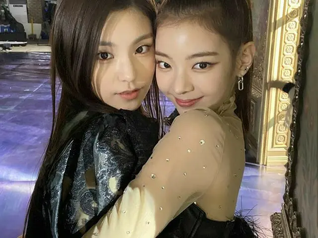 【g公式】ITZY、Happy birthdayYeji💋💋💕💕 愛する私たちの友人イェジよ誕生日をあまりにもお祝い警戒😆🥳🥳久しぶり私たち以前の