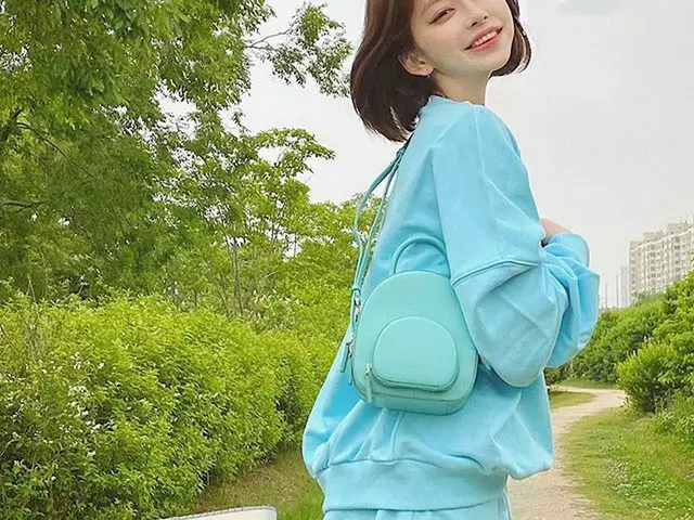 【g公式】モデルカン・テリ、🌱🌱🌱  belysa_official   