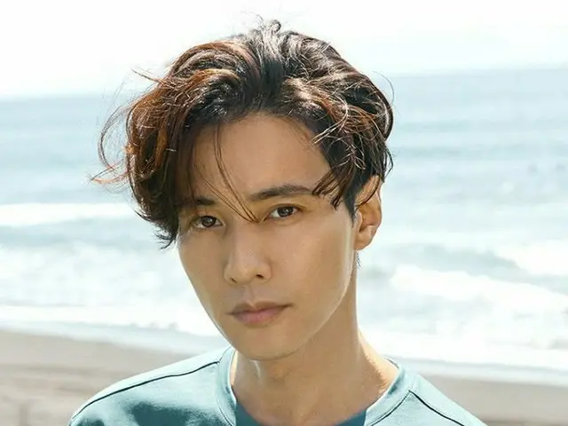 俳優ウォンビン、衣類ブランド「OLZEN」の2020サマー画報がかっこよすぎると話題に