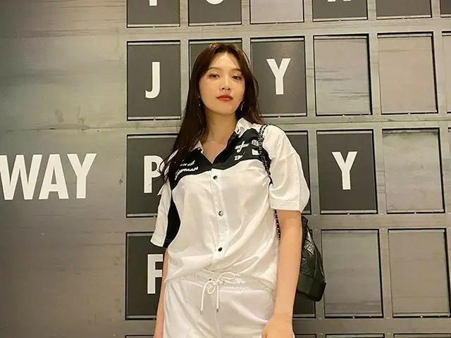 【g公式】RED VELVET_ジョイ、@ nike🖤   