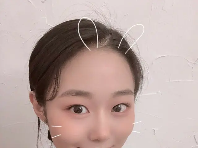 【t公式】Cherry Bullet、[ #チェリン#CHAERIN]今日もスマイル〜😆☺️  #CherryBullet #Cherry Bullet 