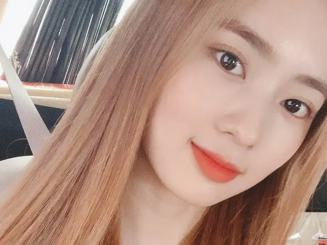 【t公式】Cherry Bullet、[ #メイ#MAY]もう6月にい草ナン 私たちルーレットご飯食べましたか？！ #CherryBullet#Cherry B