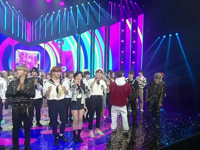 #EXO ベクヒョンの1位エンディングの時、応援のEXOが舞台乱入