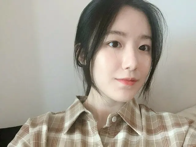 【t公式】(G)I-DLE_、[ #シュファ]夏だよ夏もう本当の暑いようです長袖長ズボンを着ていく溶けそうだああ - 夏天啊夏天現在真的開始熱了穿長袖長褲出門感