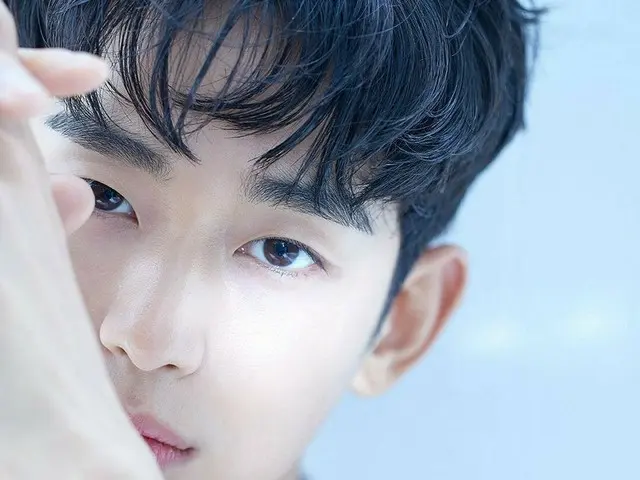 俳優 #キム・スヒョン、SNSで公開して話題のプロフィール写真