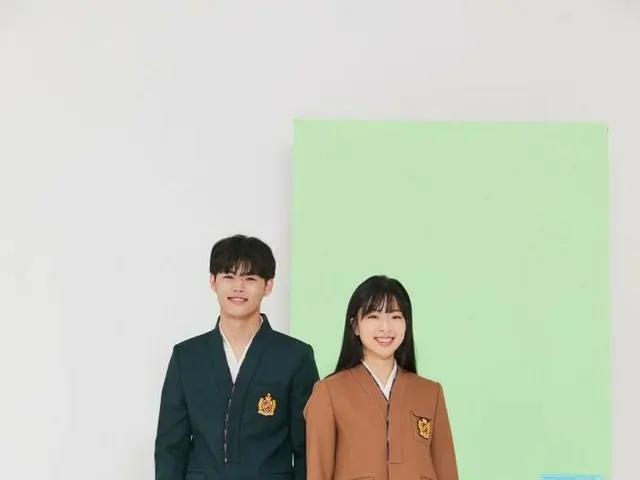 「伝統の韓服デザイン」の学生制服、論争勃発