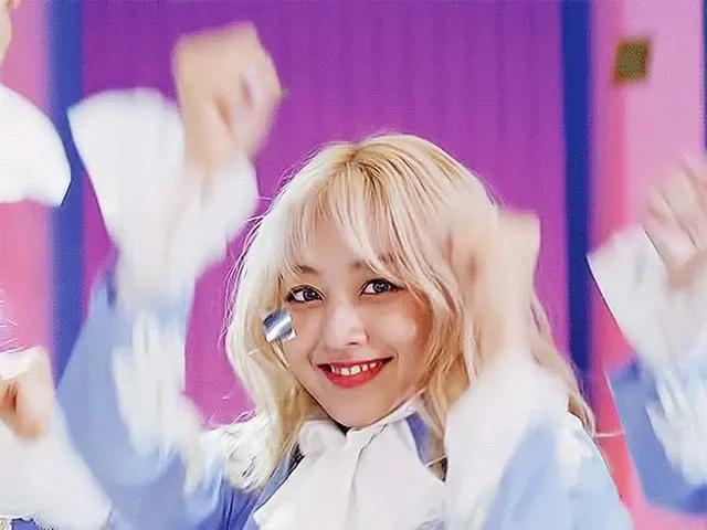 #TWICE、韓国版とは違う日本版MVの表情が話題