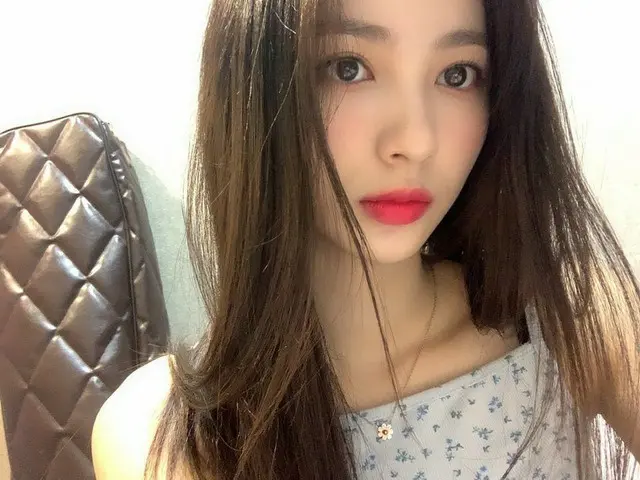 【t公式】Cherry Bullet、[ #サポート#JIWON]Hi💛 #CherryBullet #Cherry Bullet