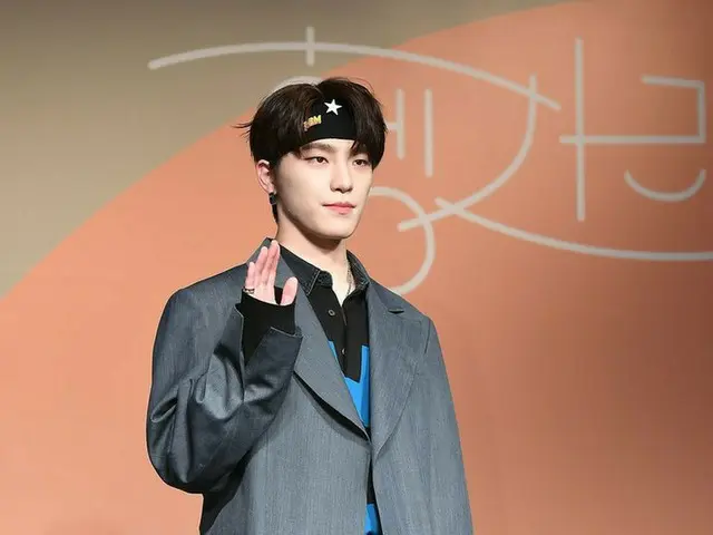 #SEVENTEEN DINO、本日のファッションに「賛否両論」