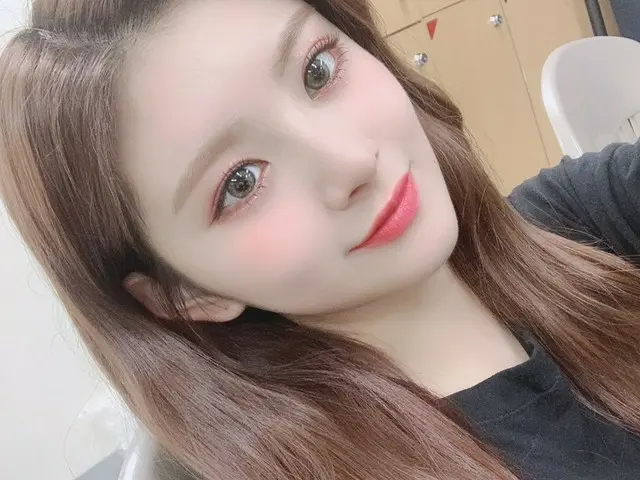 【t公式】EVERGLOW、[ #YIREN】ポケットコイルマットレスエバー！今日のステージよくましたか？💗💗みんなおやすみ😴🥰 