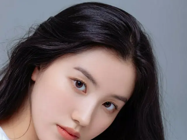 PRISTIN 出身 シヨン、スヨンガンエンターテインメントと専属契約