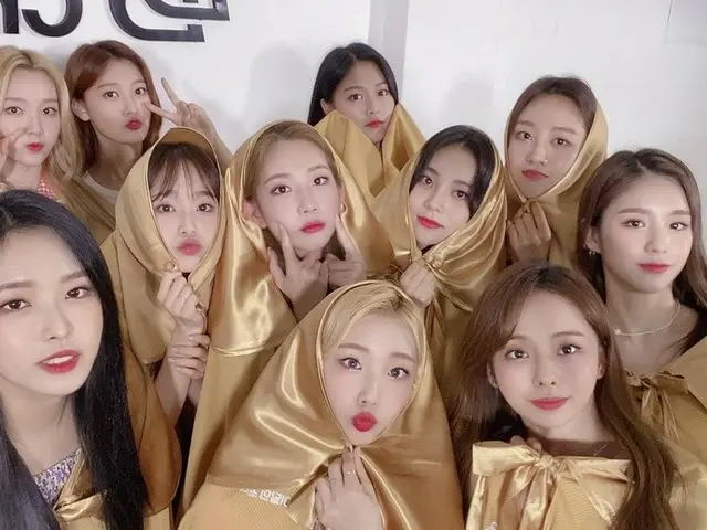 【t公式】今月の少女(Loona)、 #今月の少女(LOONA)(LOOПΔ)OFFICIAL LIGHT STICKやアクセサリーPRE-ORDER仕上げがあ