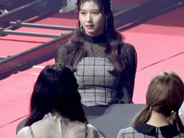 #TWICE サナ、「受賞スピーチ練習」が韓国で話題
