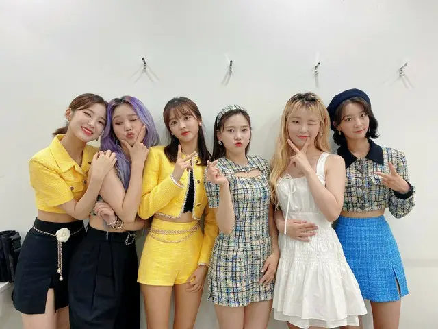 【t公式】OH MY GIRL、[ #OhTimes] 200709「World is ONE」📸 スペシャルスンMCと水しぶきを起こしプレゼントのようだった