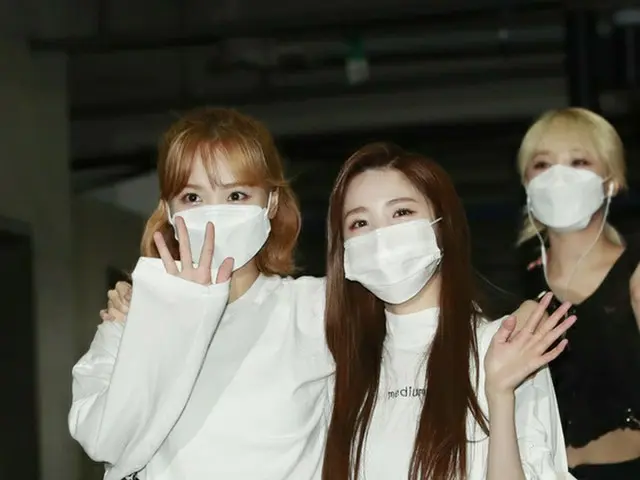 IZ*ONE、KBS「不朽の名曲」収録を終えて退勤