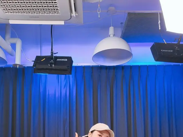 【t公式】MAMAMOO、[ #ムンビョル] 火曜日はムンビョルが見る日💙 しばらくして、10時ネイバーナウ」オベンガールズ」私たちムームー皆さん一緒です🤍
