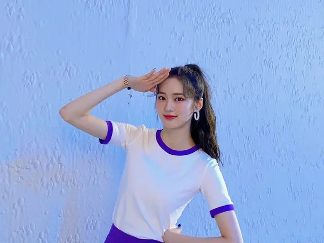 【t公式】Cherry Bullet、[ #メイ#MAY】D-day🌺🏝 #CherryBullet #Cherry Bullet