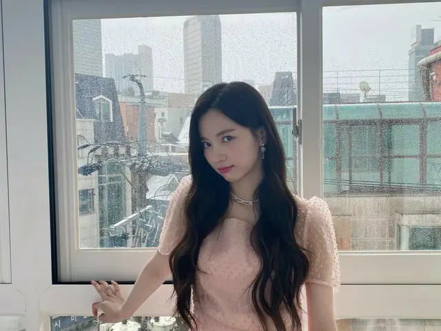 【t公式】Cherry Bullet、[ #サポート#JIWON]服が気に入って😍🌸 #CherryBullet #Cherry Bullet