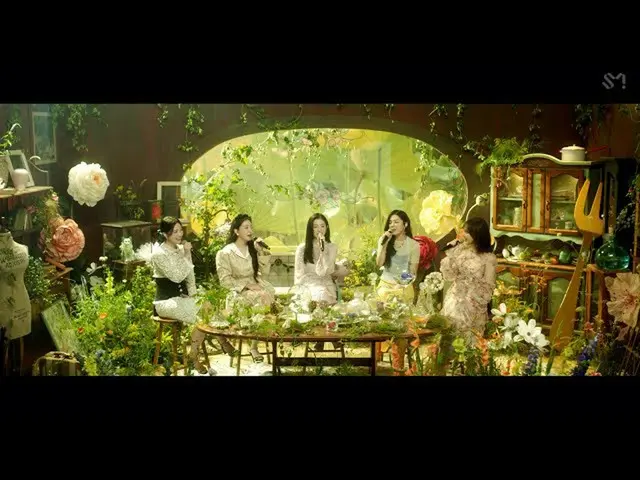 #RedVelvet、「ウェンディを見つめる表情」が韓国で話題