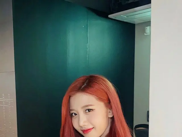 【t公式】Cherry Bullet、[ #YUJU]ポニーテール退勤ですよ^^！ #CherryBullet #Cherry Bullet