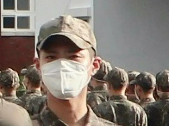 ＃パク・ボゴム、軍隊内の写真が韓国で話題