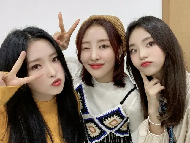 【t公式】今月の少女(Loona)、Orbit！しばらくして、午後6時20分(KST) #率直 #イブ#OliviaHyeが出演するMBC覆面歌王が放送されます