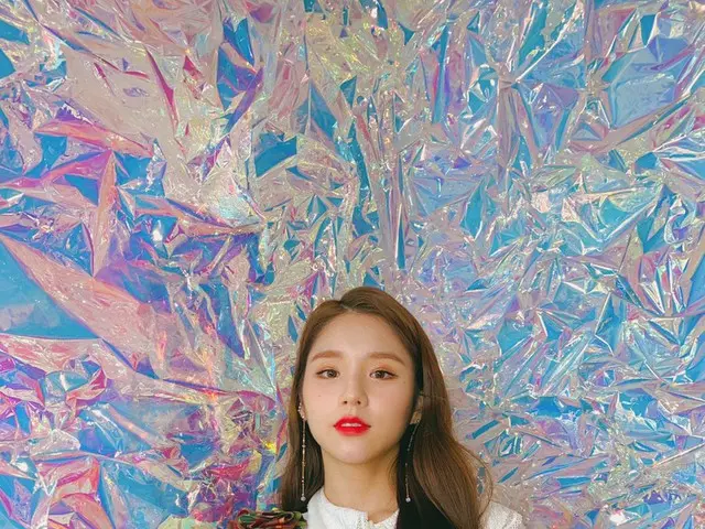 【t公式】今月の少女(Loona)、[ #ヒジン/ #HeeJin] Orbitに今日も歌推薦しに私(わたし)