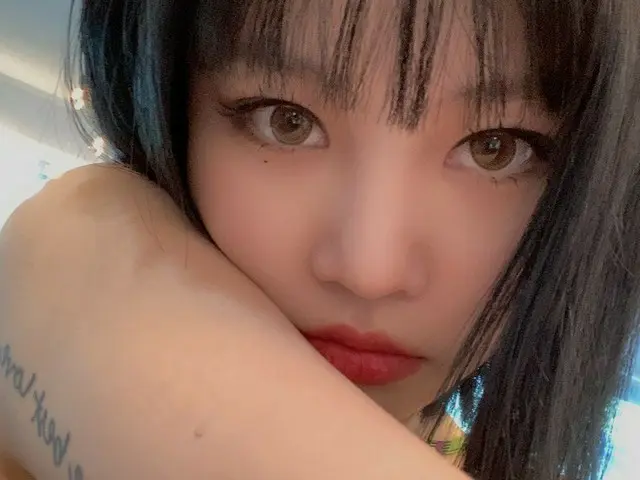 【t公式】(G)I-DLE_、[📸](G)I-DLE_ [ドムディドムディ(DUMDi DUMDi)]活動ハード毛深い：Selfie ver