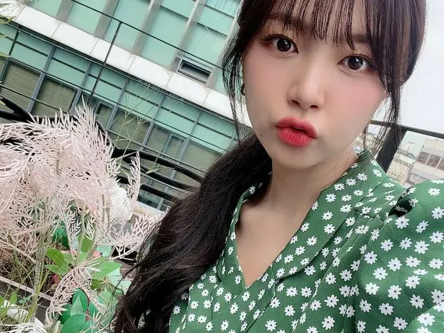 【t公式】LABOUM、[ #翌】天気の良い休日🍀🍀ラテもぐっすり休んで充電して、明日の月曜日も頑張れ💗   #LABOUM #LABOUM #HAEIN