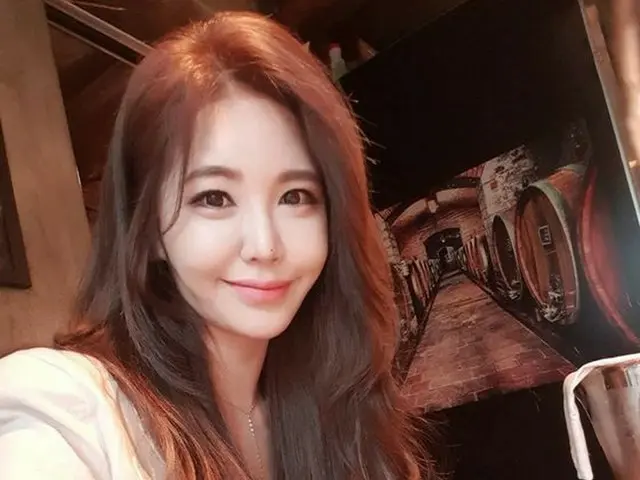 女優カン・イェビン、ネット上で自身の恋人を名乗る謎の男性に対してSNSでやめてほしいと訴える