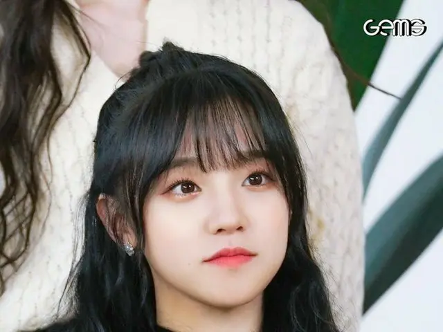 【t公式】(G)I-DLE_、RT gems_genie：HAPPYYUQI DAY  YUQI誕生日記念！答え自販機未公開写真公開の誕生日を祝います #北京の