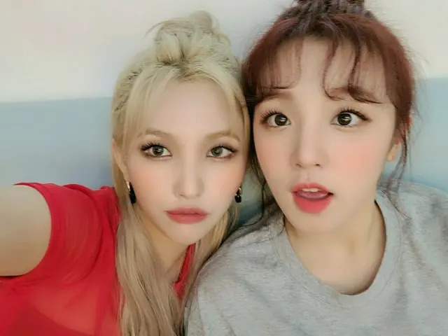 【t公式】(G)I-DLE_、[ #ソヨン]私の愛YUQI誕生日おめでとう♡ 