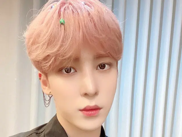 【T公式】ATEEZ、[ #ユノ]今はなくなった私のピンクの髪... #ATEEZ #ATEEZ
