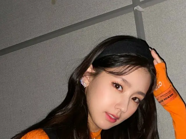 【t公式】(G)I-DLE_、[ #MIYEON]🧡🖤🧡🖤sbsスーパーたタクト！苦労しました🥰  