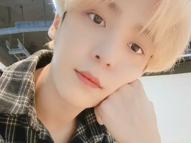 【T公式】ATEEZ、[ #ユノ]コンサートのために一生懸命練習ジュン！ 2周年コンサートのために、このティーニも心の準備ができてお願いします！❤💕💕 #R