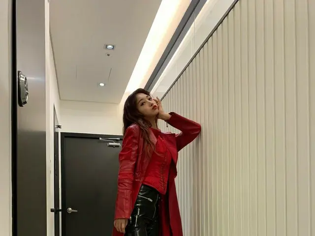 【t公式】EVERGLOW、[ #県]フォーエバー！ハルロウィン振り付け映像を見た？🎃👻❤