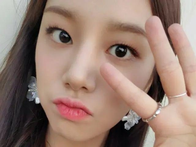 【t公式】LABOUM、[ #ソルビン]また一週間が始まりました💕天気も寒くなったけど、風邪にも注意！月曜日もファイト！ #LABOUM #LABOUM#SO