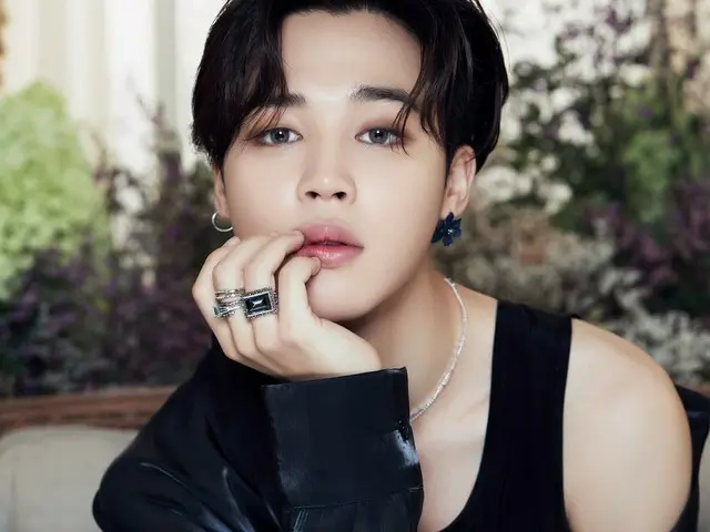 【d公式big】#BTS #BTS(防弾少年団)#BTS_BE Concept Photo  - ジミン(Jimin) 🎧 #Curated_by_BTS #