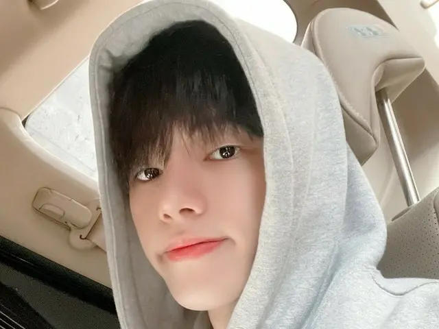 【T公式】ATEEZ、[ #ウヨン]エイティーニー今日一日もファイト～～ (写真は駐車されているときに撮ったものですよ、エイティーニ！) #ATEEZ #ATE