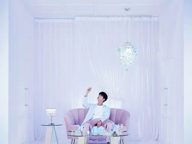【d公式big】#BTS #BTS(防弾少年団)#BTS_BE Concept Photo  - ジン(Jin) 🎧 #Curated_by_BTS #Jin