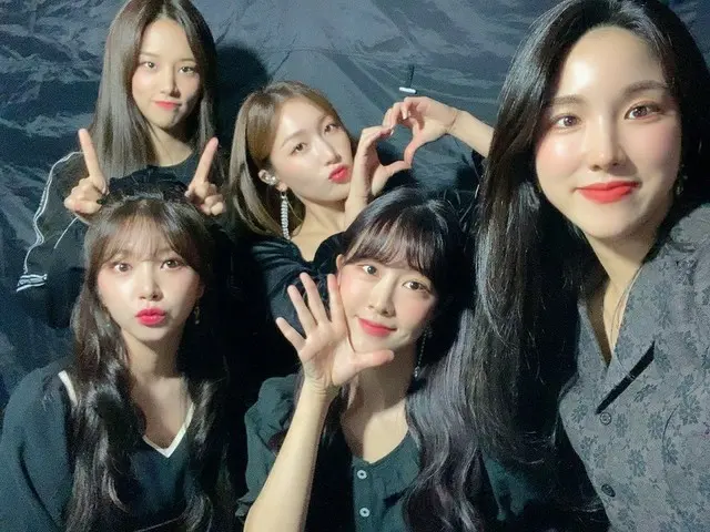 【t公式】LABOUM、[ #LABOUM]ラテ、週末も楽しく過ごしてください #LABOUM  #ユジョン #ソヨン #ジエン #ヘイン #ソルビン