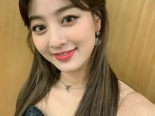 【g公式】TWICE、ワンス昨日今日私達1位でした！ワンスのおかげで二日間とても幸せで感謝しました💜明日の舞台もきれいにかっこよくよくよ痛く意味し風邪に気を付
