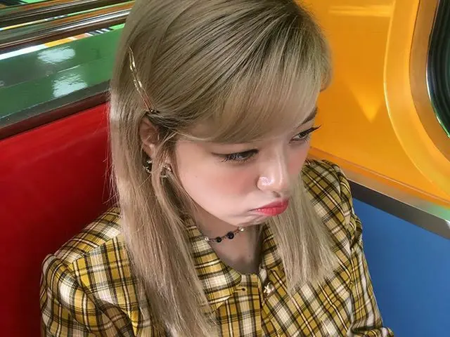 【g公式】TWICE、トンヨニ誕生日のお祝いハット💚今日おいしいものハンマーなかっ食べ睡眠プーっと寝ジョンヨン歯今日一番幸せ太陽よ大💜愛し👩❤️💋👩 