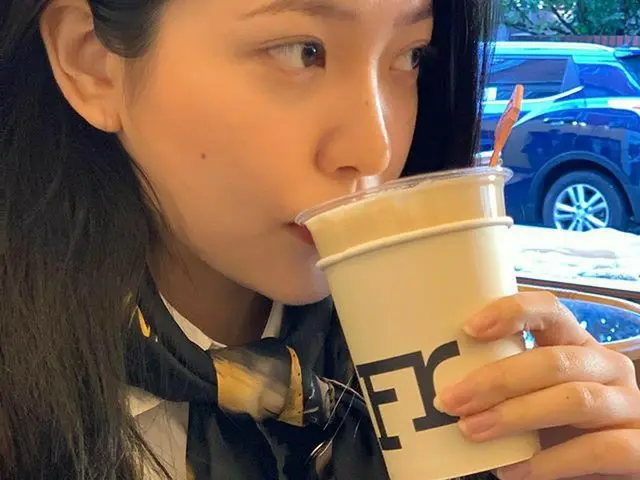 【g公式】RED VELVET_イェリ、☕️☕️🖤✨  
