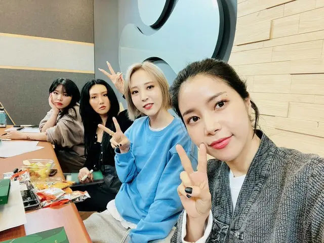 【t公式】MAMAMOO、[ #MAMAMOO]ムームーたちと一緒に楽しい時間を送ってとても幸せでした❤私たちのムームーの今日一日とても苦労多くの良い夢クォヨ！