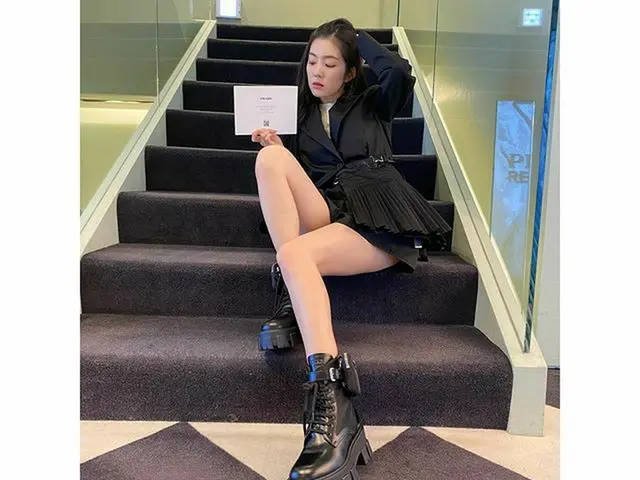 【g公式】RED VELVET_アイリーン、@ prada #PradaSS21ミウッチャ・プラダとラフ・シモンズが共同でクリエイティブディレクターとして参加し