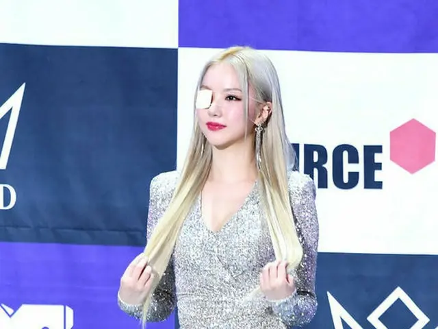 GFRIEND ウナ、角膜炎で3日間休養し回復に専念